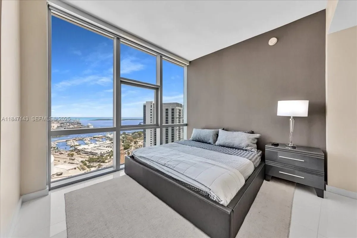 851 NE 1st Ave #3711, Miami, FL 33132, Miami, Florida, United States. - Photo 31