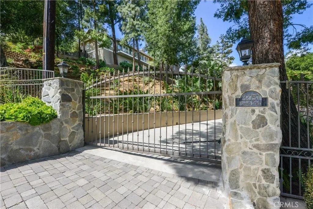 22757 Plummer Street, Chatsworth, CA, 91311, USA, Los Angeles, California, United States. - Photo 30