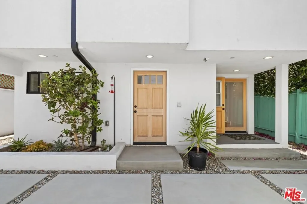 3170 Glenmanor Place, Los Angeles, California, United States. - Photo 37