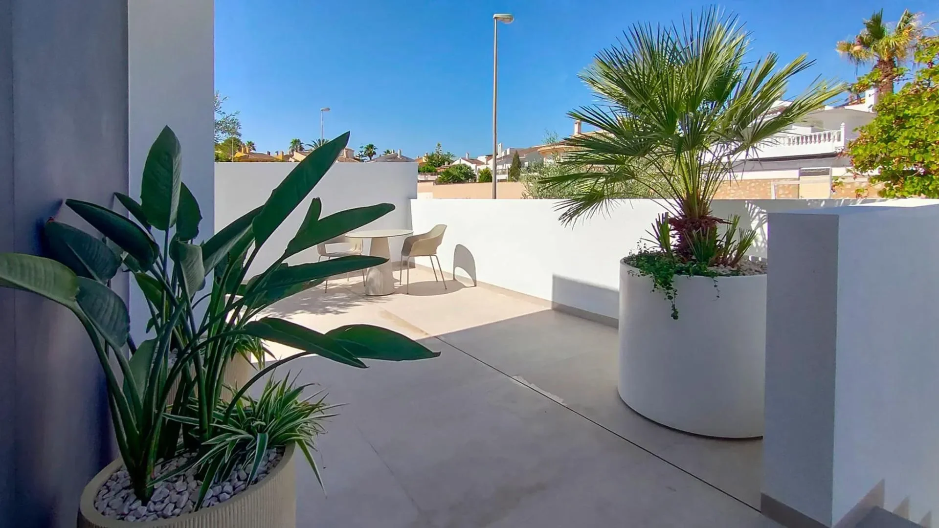 Exterior photo 9