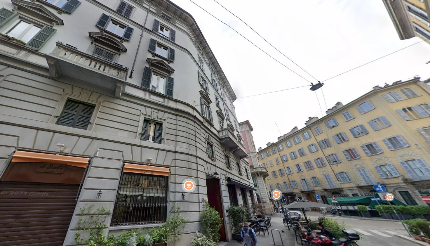 Exterior photo 3