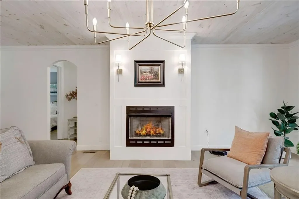 211 W Oakcrest Drive, Blue Ridge, Georgia, United States. - Photo 13