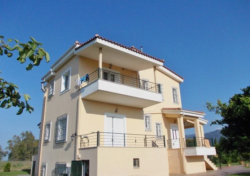 Exterior photo 8