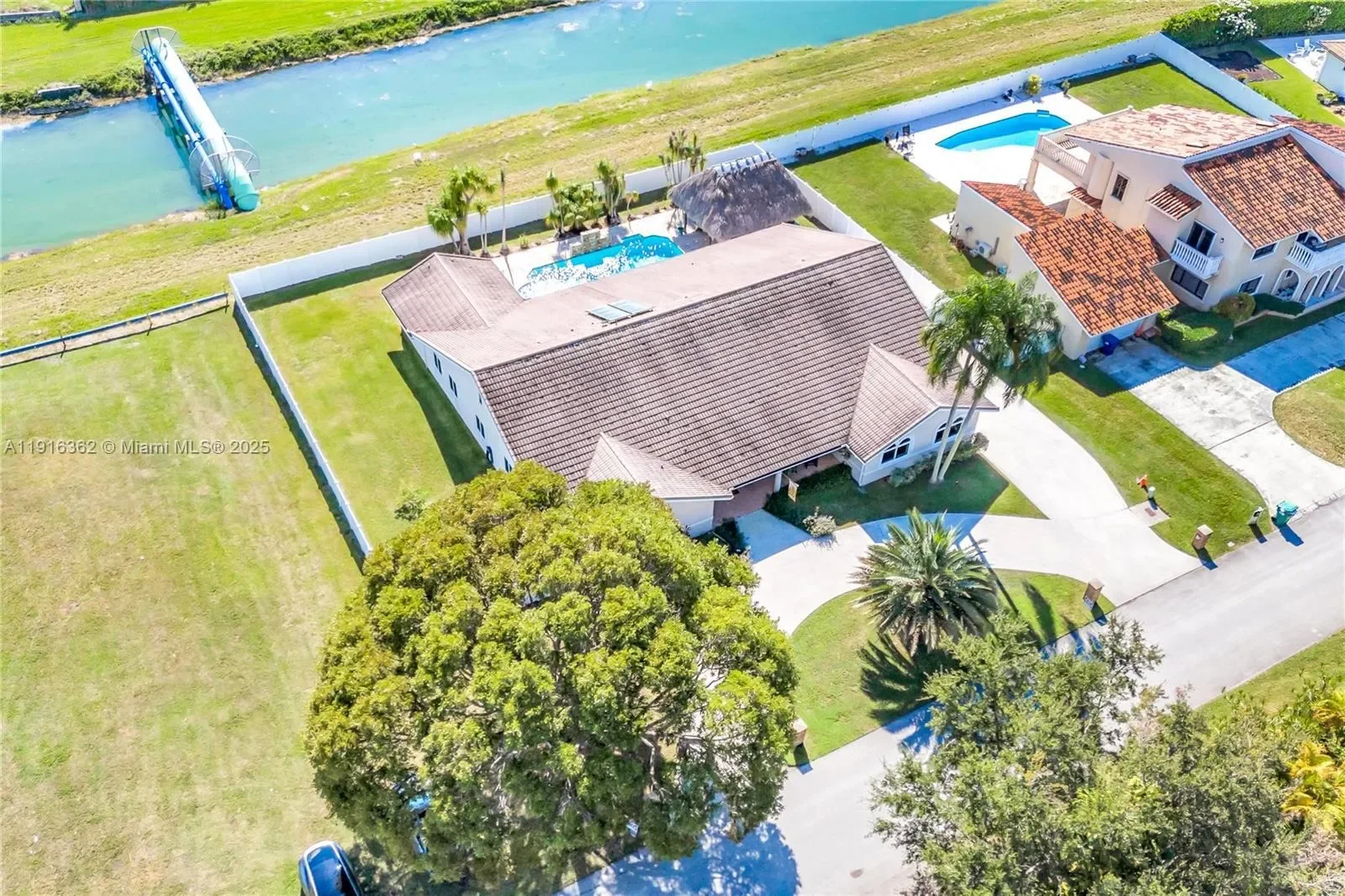 10700 SW 139th Rd, Miami, Florida, United States. - Photo 1