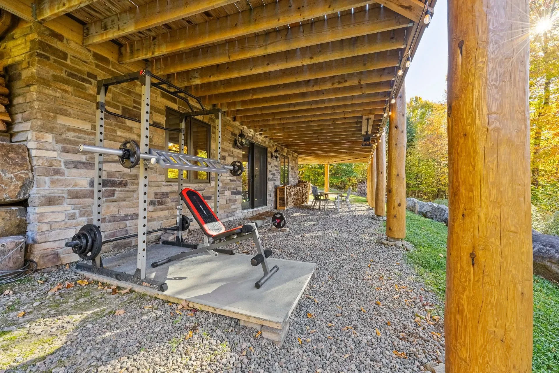Exterior photo 7