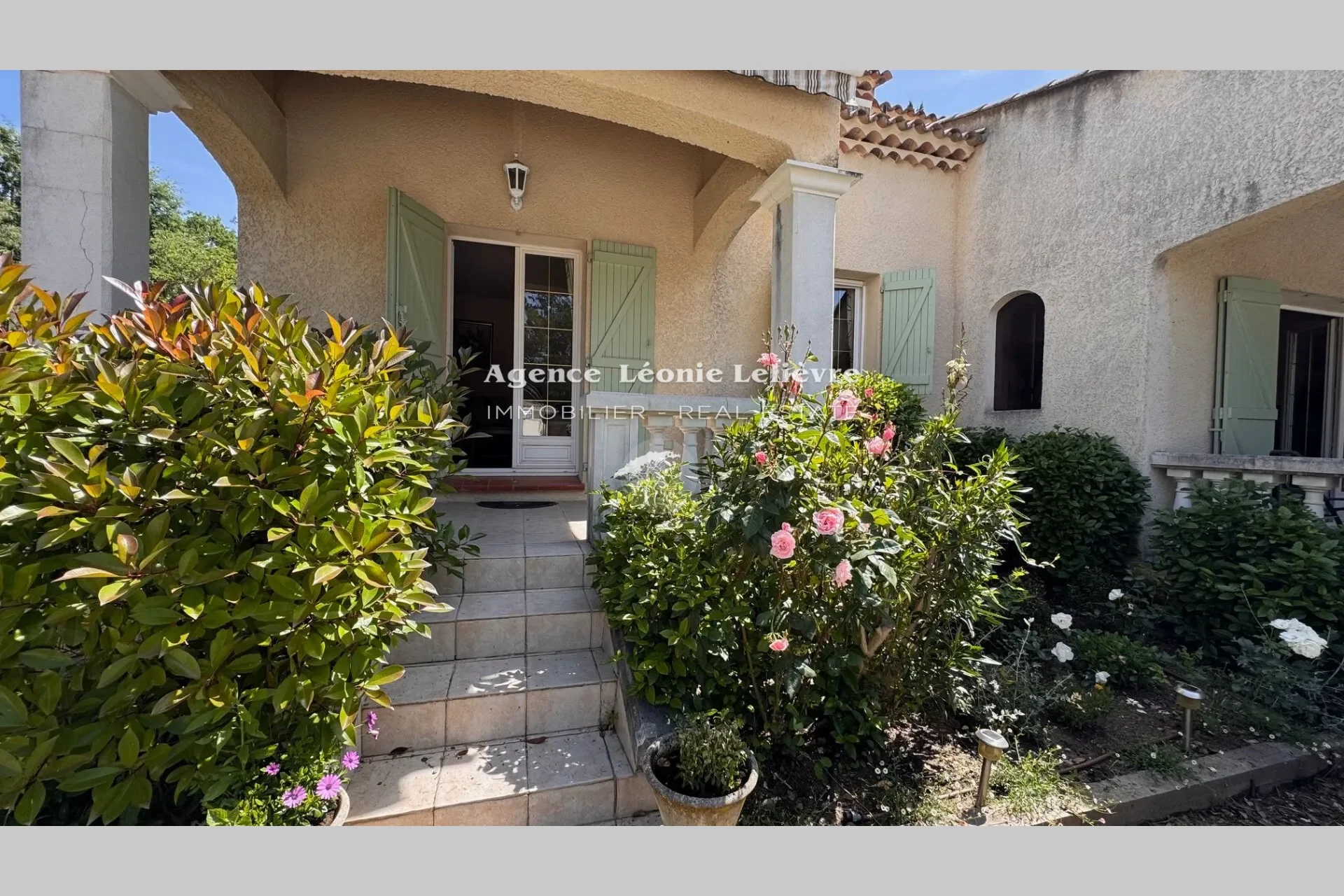 Vidauban, Provence-Alpes-Côte d'Azur, France. - Photo 13