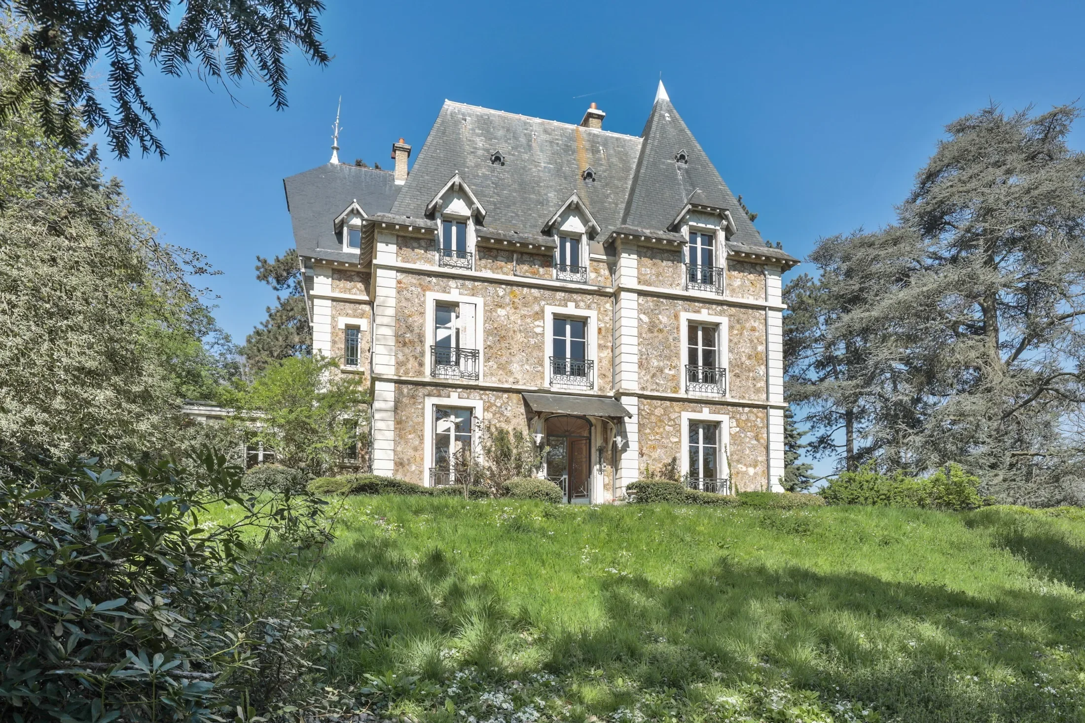 Exceptional House In Rueil Malmaison   Hameau De La Jonchère