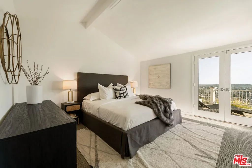 8527 Hedges Way, Los Angeles, California, United States. - Photo 20
