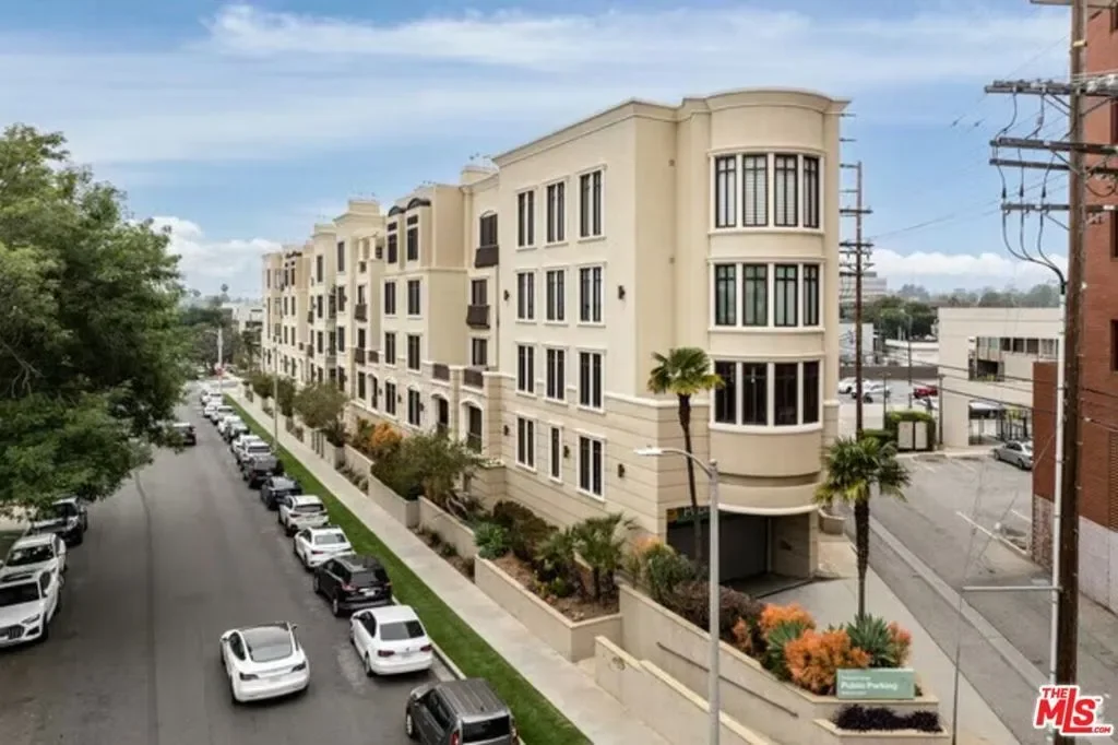11847 Gorham Avenue 302, Los Angeles, California, United States. - Photo 25