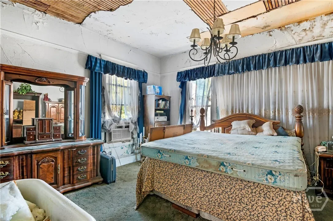 310 W 34th Street, Savannah, Georgia, United States. - Photo 9