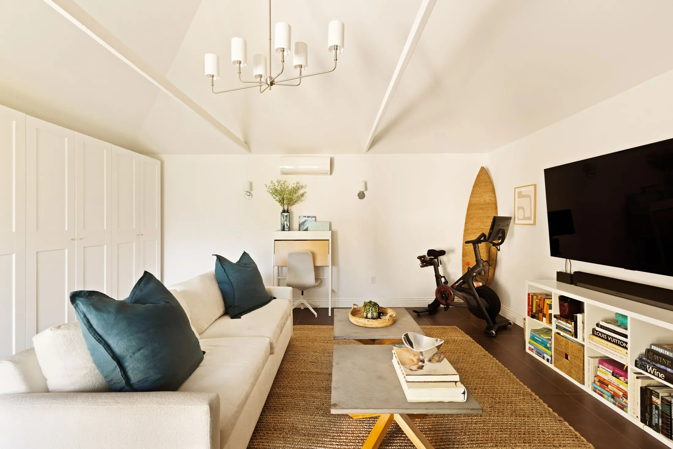 13128 Hartsook Street , Sherman Oaks, CA 91423, Los Angeles, California, United States. - Photo 14