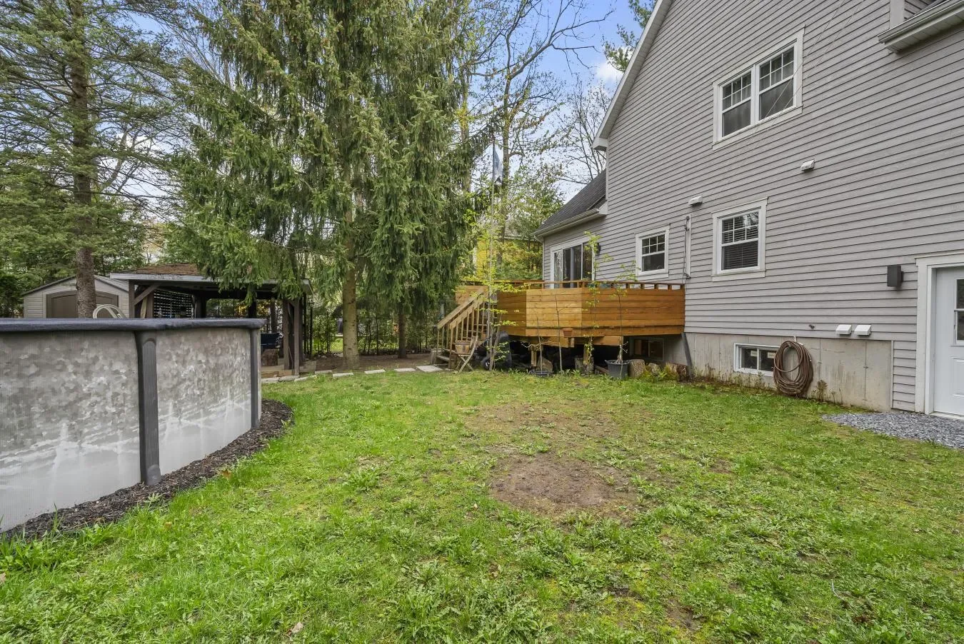 365 rue Rose, Otterburn Park, Quebec, Canada. - Photo 3