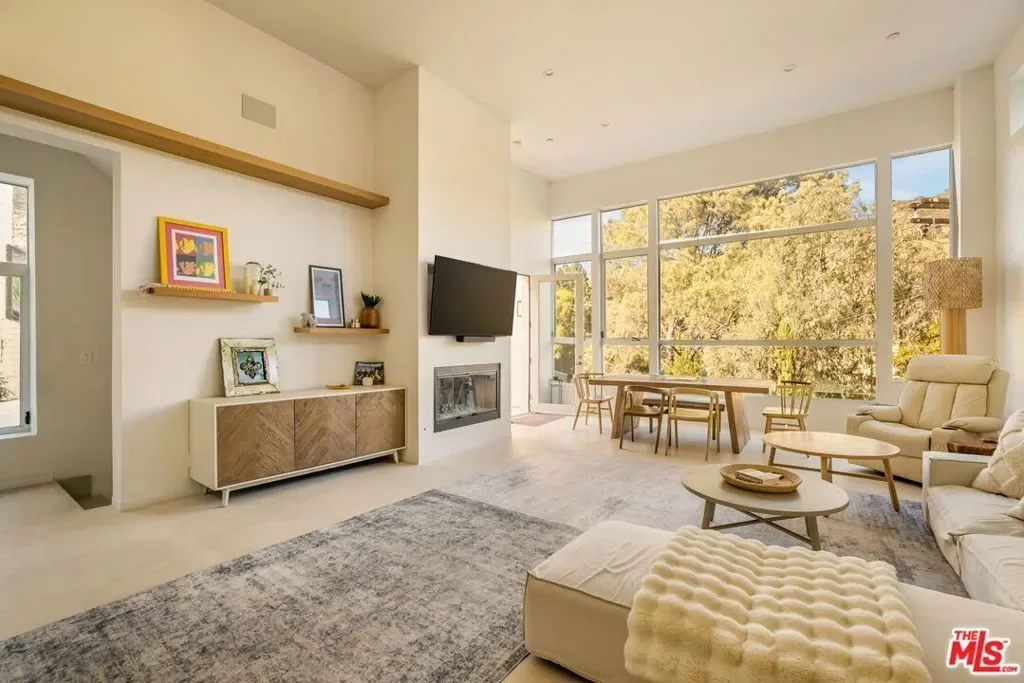 2407 San Marco Drive, Los Angeles, California, United States. - Photo 33