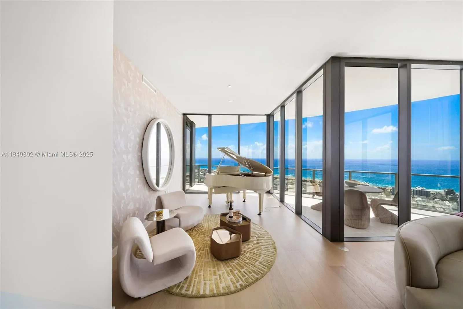 Gallery photo 9