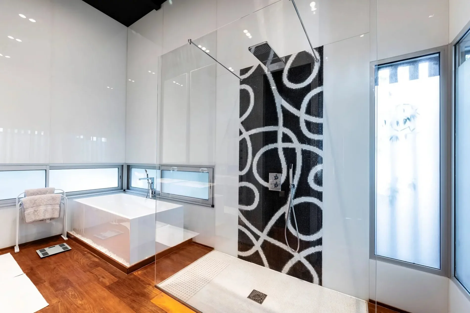 Gallery photo 4