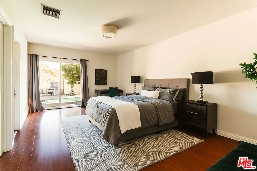2060 High Tower Drive, Los Angeles, California, United States. - Photo 8