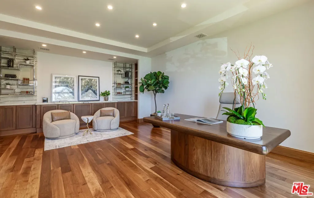 1309 Davies Drive, Beverly Hills, California, United States. - Photo 2
