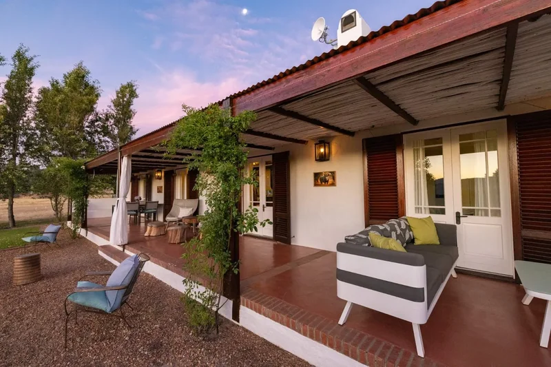 Paarl, Western Cape, South Africa. - Photo 25