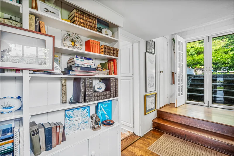 50 Shore Road , Cold Spring Harbor, NY 11724, Cold Spring Harbor, New York, United States. - Photo 3