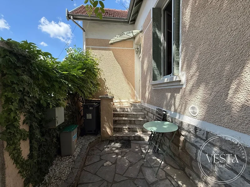 Dijon, Bourgogne-Franche-Comté, France. - Photo 3