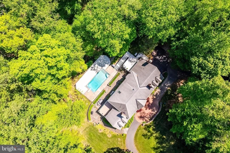 10112 HIGH HILL CT, GREAT FALLS, VA, 22066, USA, Great Falls, Virginia, United States. - Photo 21