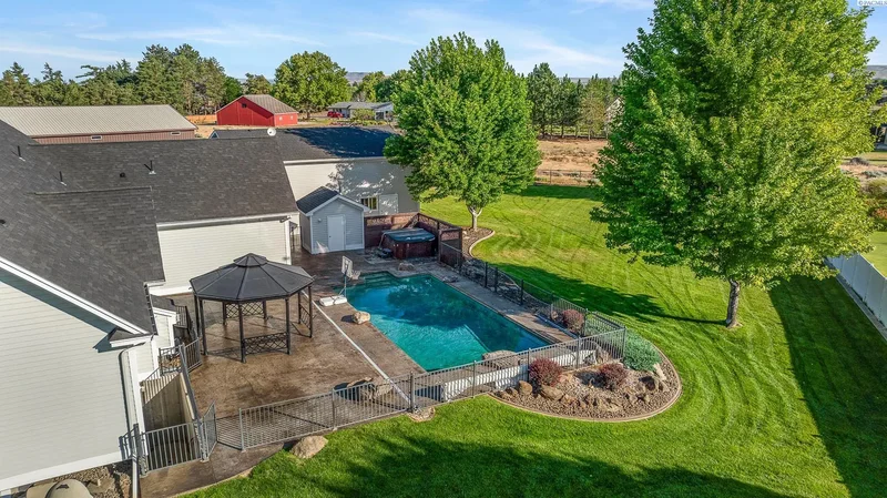 101304 N Billings Ct, West Richland, WA 99353, West Richland, Washington, United States. - Photo 2