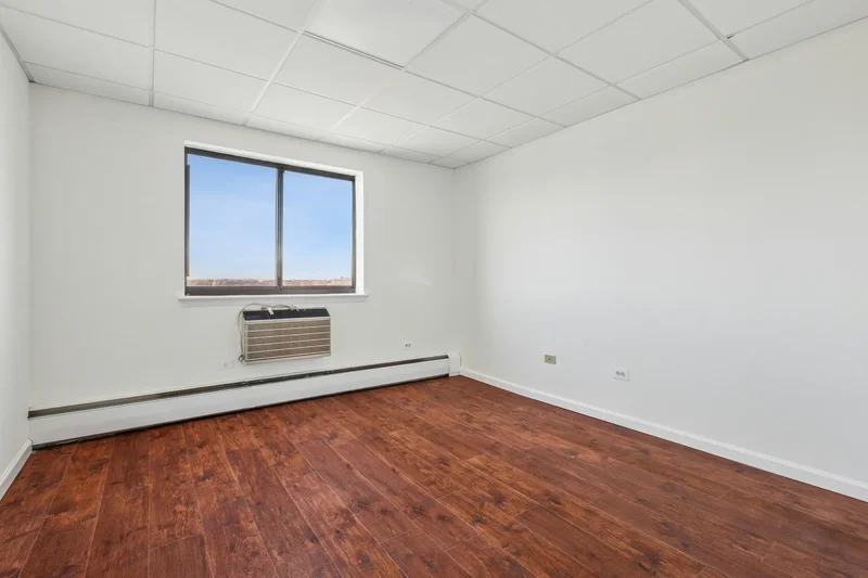 -29 QUEENS BOULEVARD, New York, New York, United States. - Photo 11