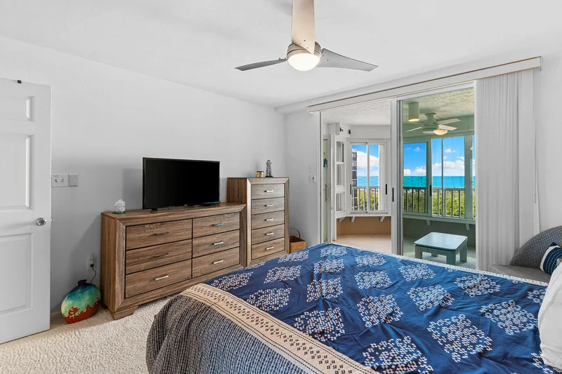 21 Bluebill Avenue , 904B, Naples, FL 34108, Naples, Florida, United States. - Photo 14