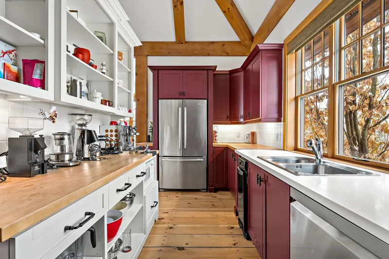243 Rue Pinoteau, Mont-Tremblant, Quebec, Canada. - Photo 18
