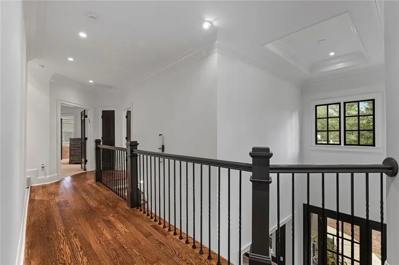 590 Windsor Parkway, Atlanta, GA 30342, Atlanta, Georgia, United States. - Photo 65