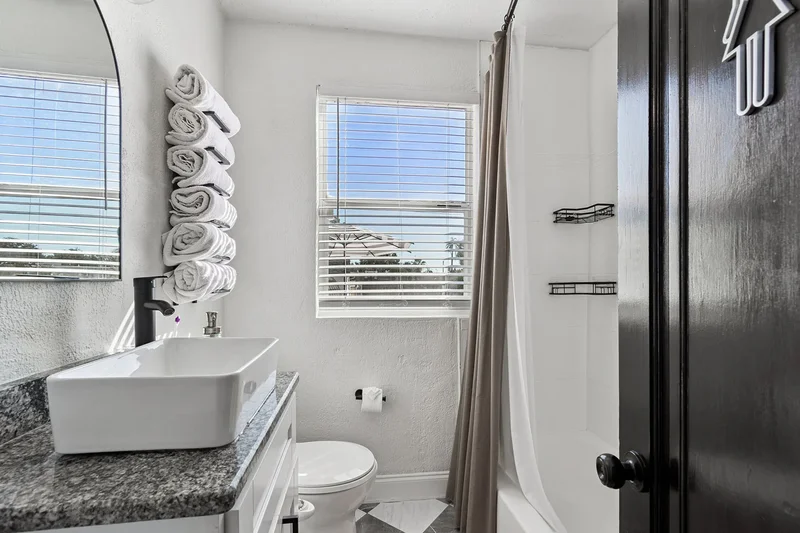 3330 8th Avenue N, St Petersburg, FL 33713, St. Petersburg, Florida, United States. - Photo 13