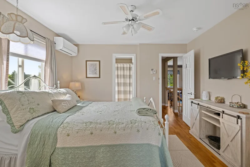 19 Graves Island Road, Chester, Nova Scotia, Canada. - Photo 30