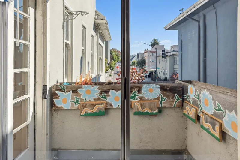 1501-7 First Ave., Oakland, California, United States. - Photo 7