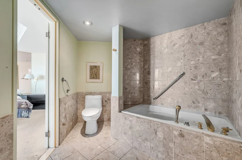 76 Rue Dalhousie 451, Quebec City, Quebec, Canada. - Photo 24