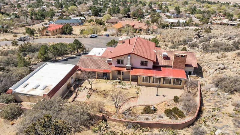 1512 LA TUNA Place SE, Albuquerque, NM 87123, Albuquerque, New Mexico, United States. - Photo 99