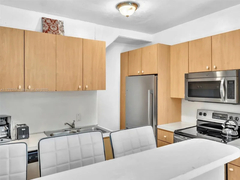 1534 Euclid Ave, Miami Beach, Florida, United States. - Photo 27
