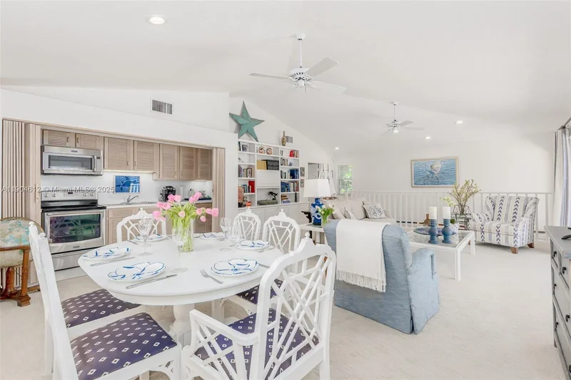 247 S Beach Rd, Jupiter Island, FL, 33455, USA, Hobe Sound, Florida, United States. - Photo 3