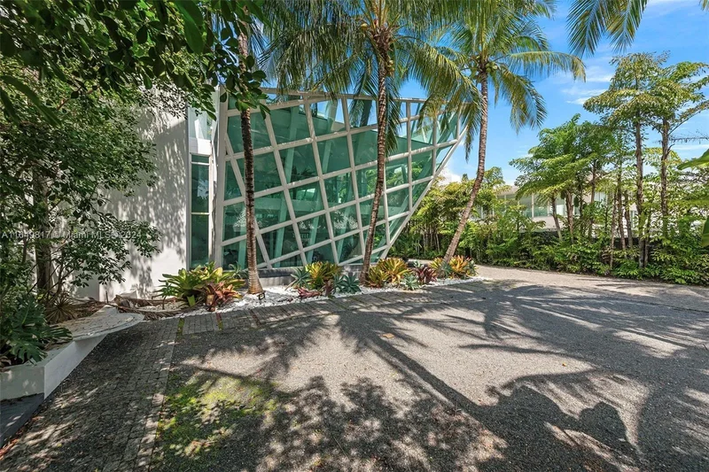 480 Ocean Blvd, Golden Beach, Florida, United States. - Photo 65