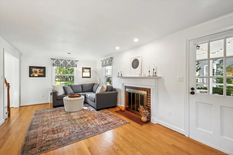 34 Sandhurst Drive, West Hartford, Connecticut, United States. - Photo 12