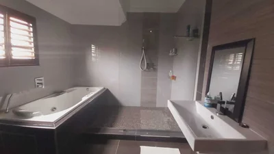 Thumbnail 28
