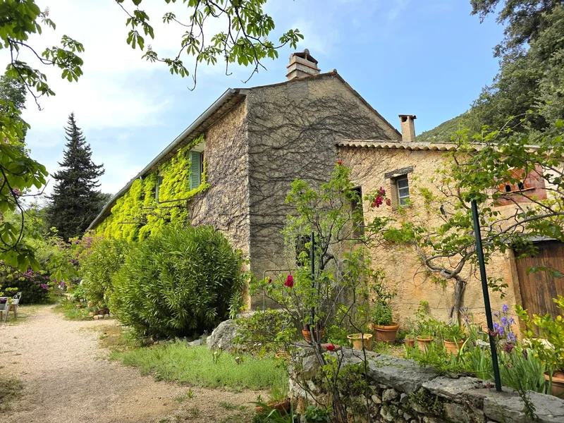 Exceptional Estate With 18th Century Bastide And Producing Olive Grove.