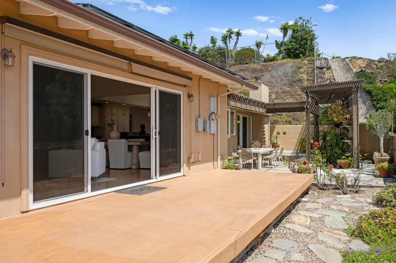 6301 Castejon Drive , San Diego, CA 92037, San Diego, California, United States. - Photo 28