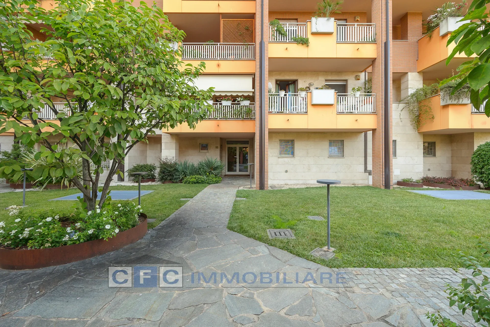 Exterior photo 11