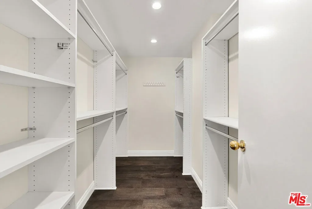 10520 Wilshire Boulevard 407, Los Angeles, California, United States. - Photo 25