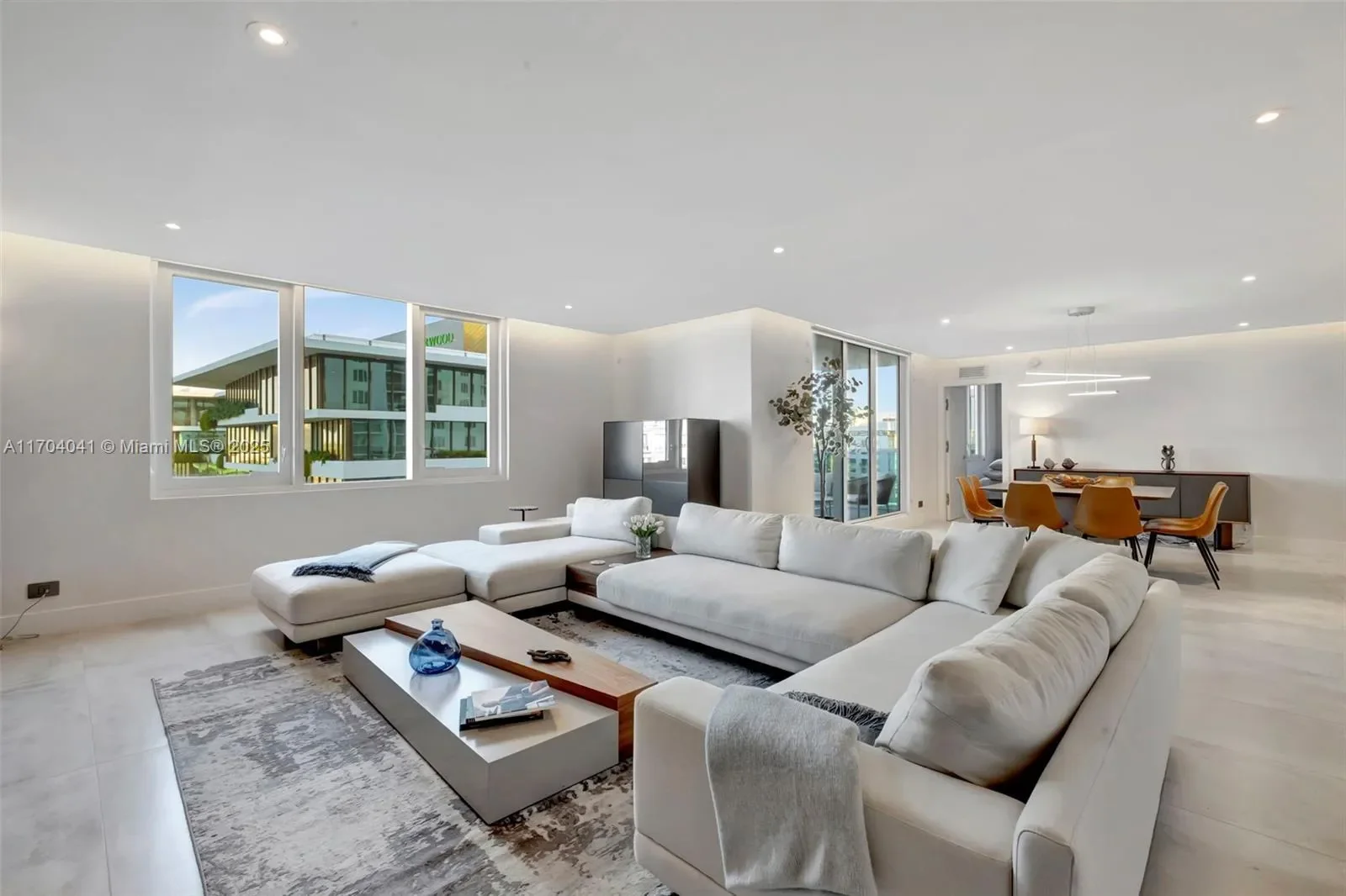 2301 Collins Ave 634/635, Miami Beach, Florida, United States. - Photo 2