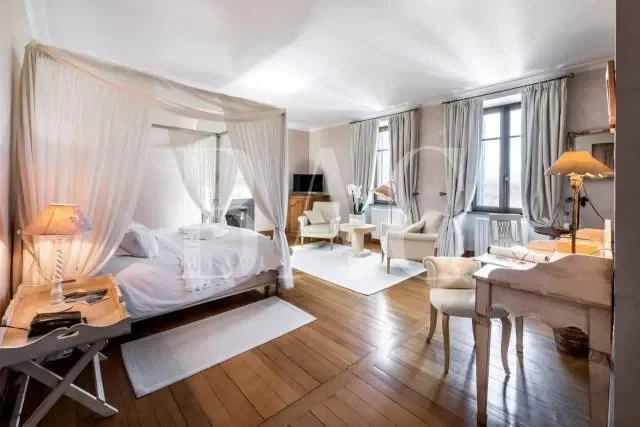 Sale of Château in Chambéry, 12 rooms, 7 bedrooms, 1290 m², €4,500,000