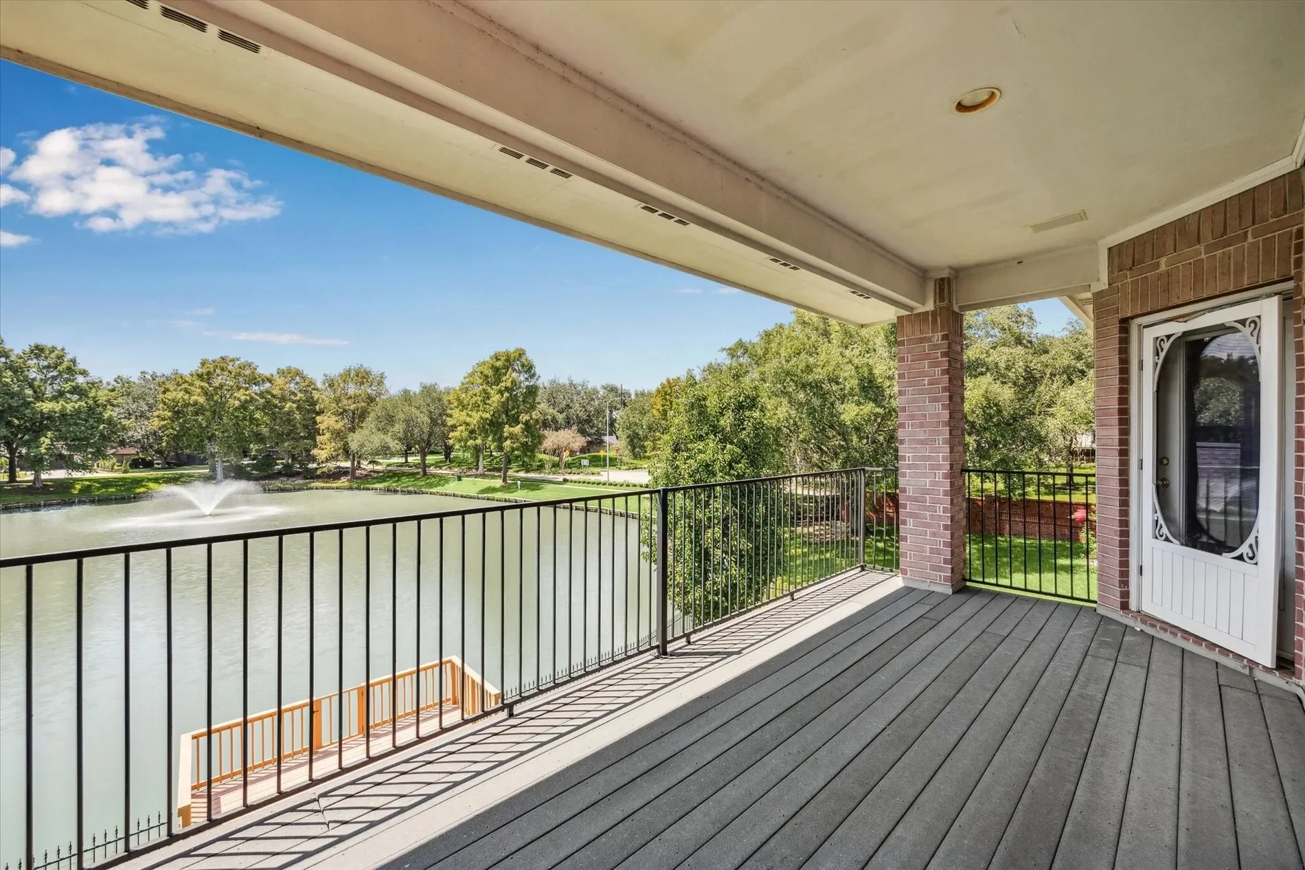 423 Brook Shore Court, Sugar Land, TX 77478, Sugar Land, Texas, United States. - Photo 23