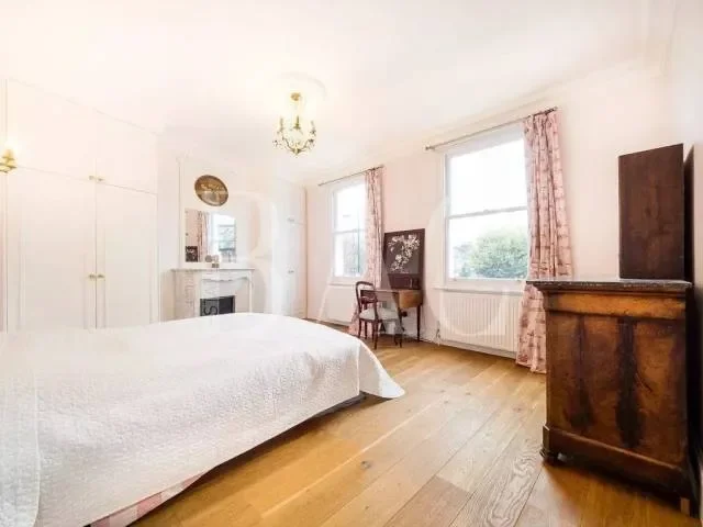 House for sale in London, 6 rooms, 4 bedrooms, 205 m², €2,130,440