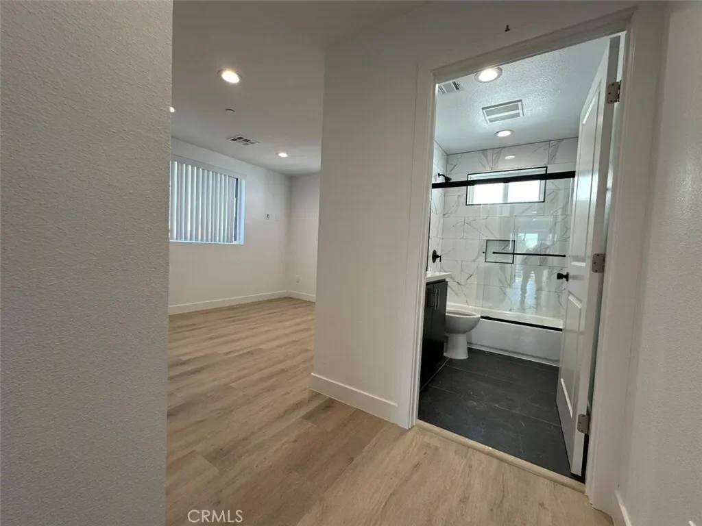 235 E 29th Street, LOS ANGELES, CA 90011, Los Angeles, California, United States. - Photo 42