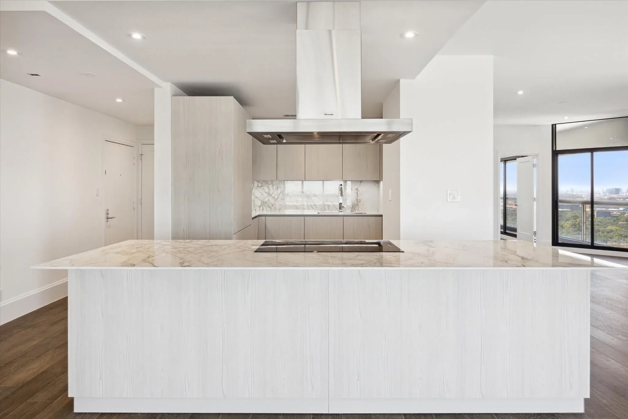 1701 Hermann Drive Drive 27CE, Houston, Texas, United States. - Photo 1